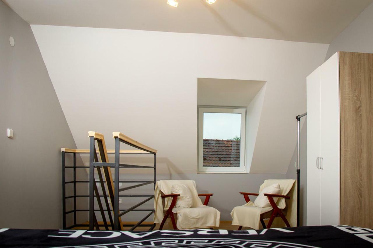 Casa Simon 3 Hotel Суботица Екстериор снимка